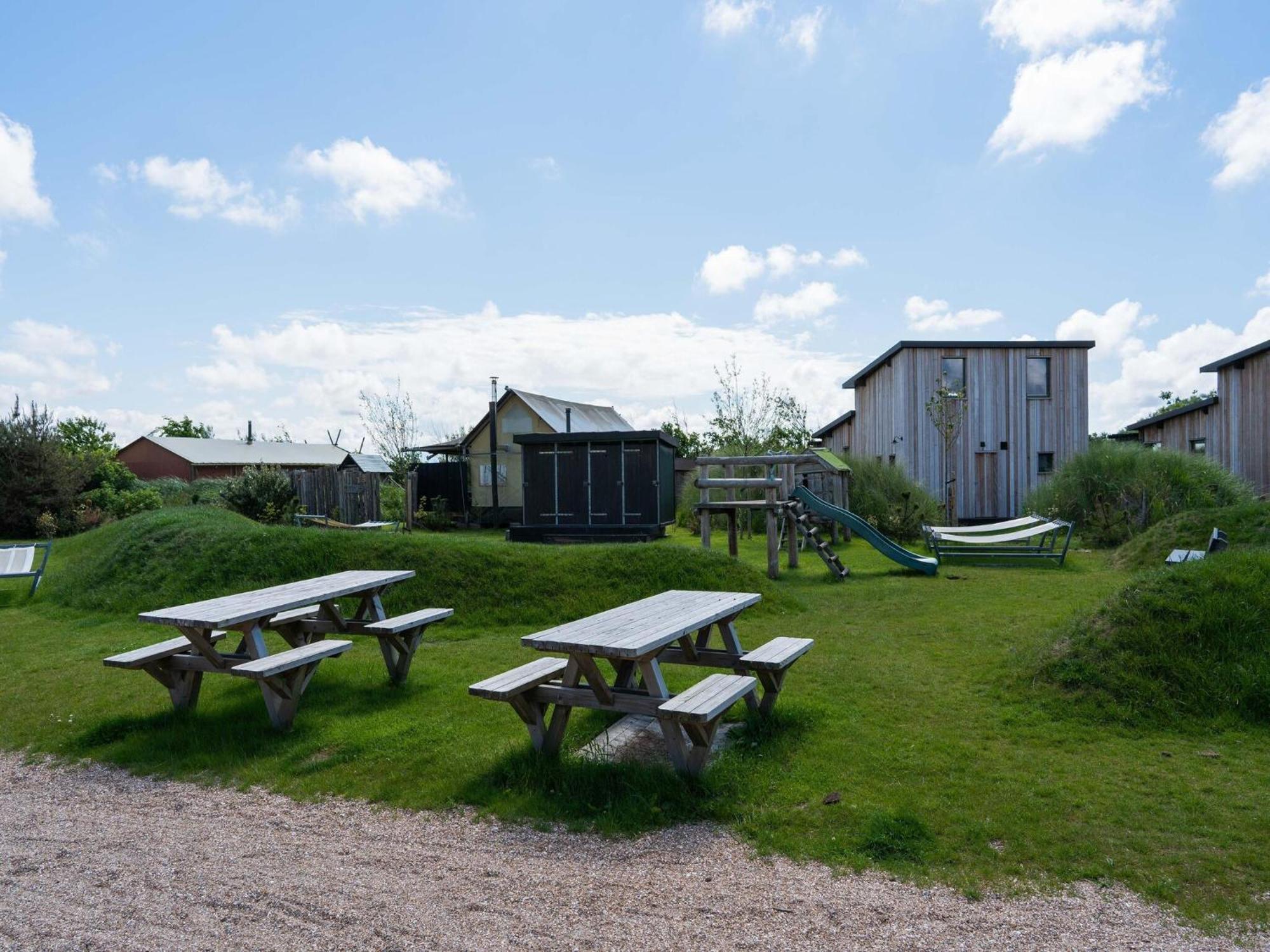 Quaint Bungalow In Callantsoog With Garden Eksteriør billede