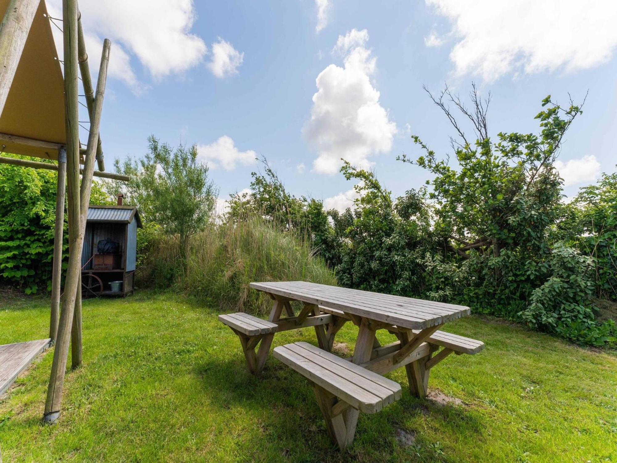 Quaint Bungalow In Callantsoog With Garden Eksteriør billede